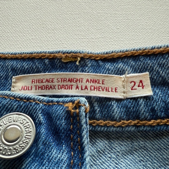 Levi’s Ribcage Straight Ankle - Picture 9 of 15